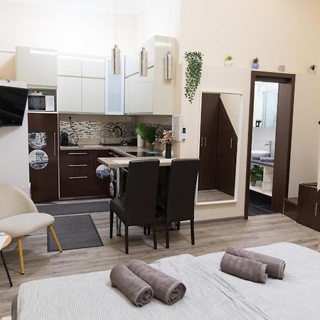 Empirium Apartman Budapest Esterno foto